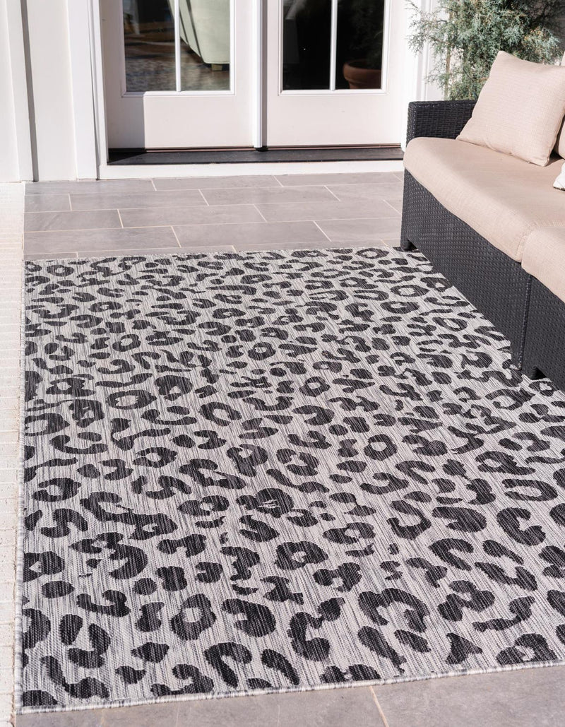 Unique Loom Outdoor Leopard Rug