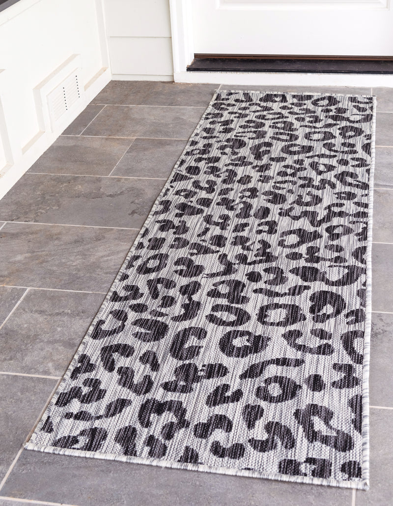 Unique Loom Outdoor Leopard Rug